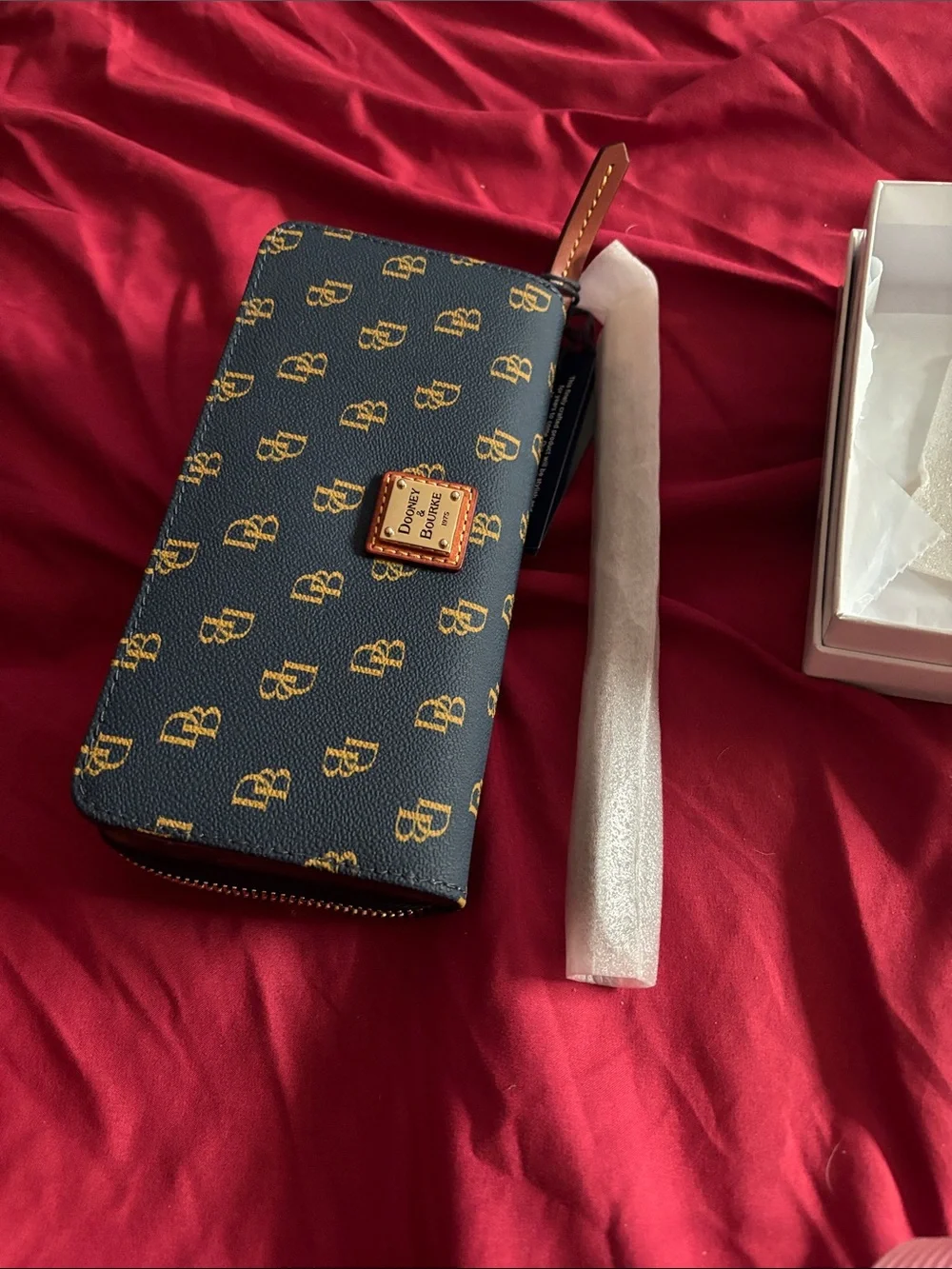 Dooney & Bourke Gretta Large Zip Around Clutch Wallet New